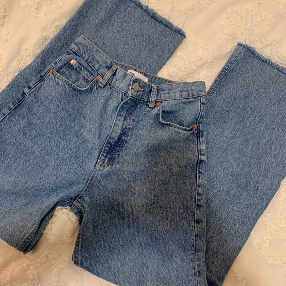 THE Iconic Zara High Rise Wide Leg Jeans 🤍